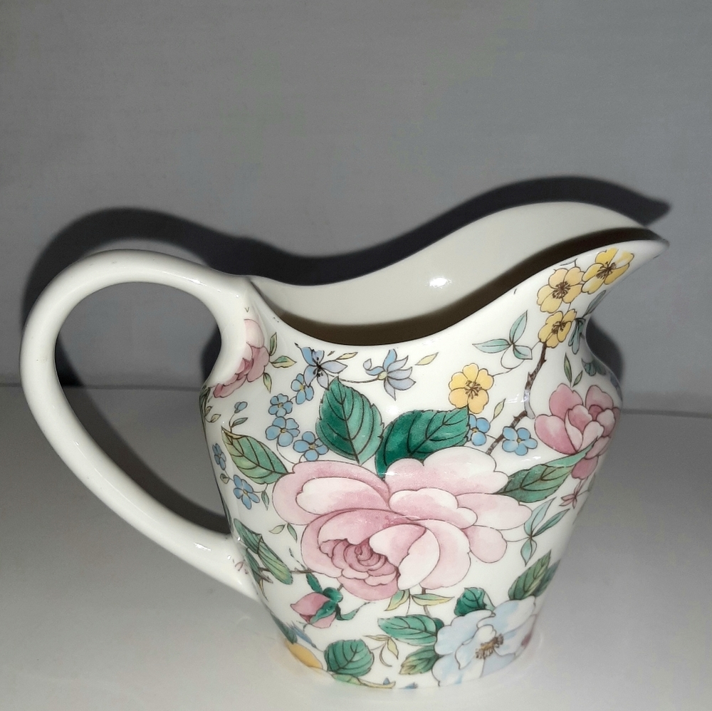 St George's Creamer Fine Bone China Made In Englan